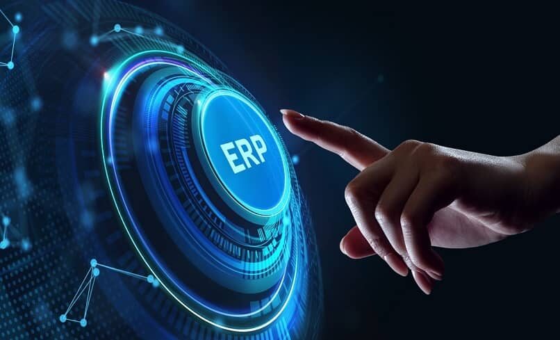 empresario eligiendo erp