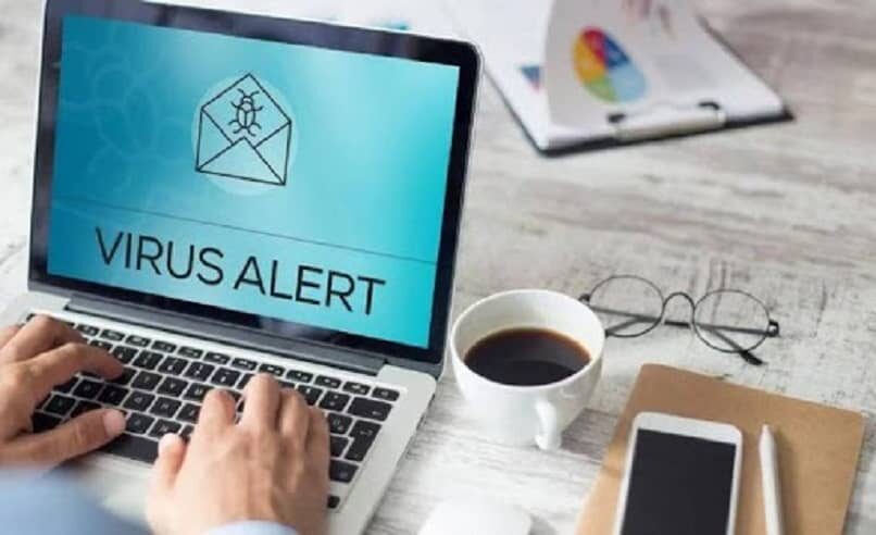 alerta-virus-lapop_13273-6552025