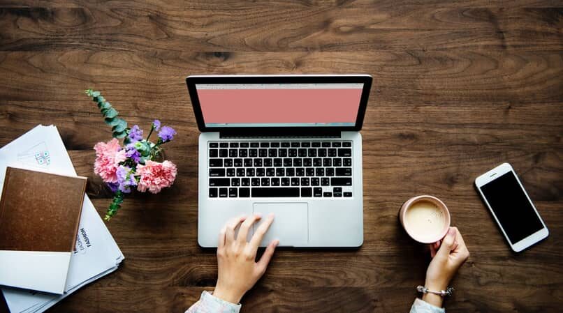 blogger-redaccion_13646-7870070