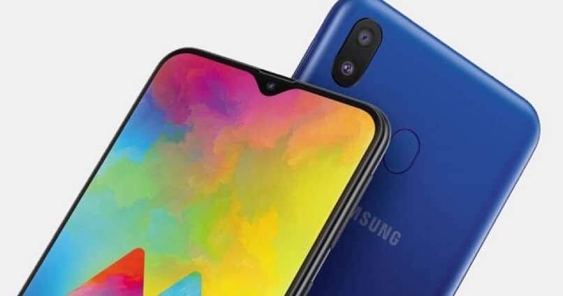 Teléfonos celulares Samsung donde se muestra el botón de encendido