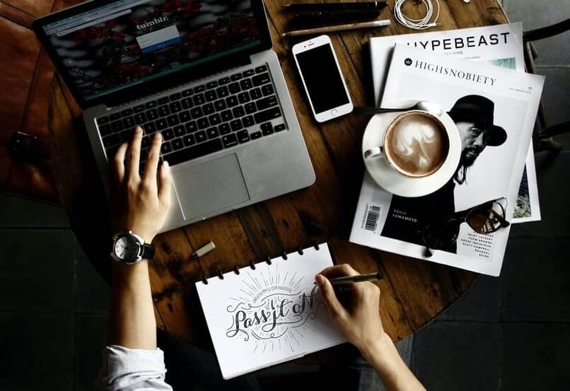 créer un logo circulaire