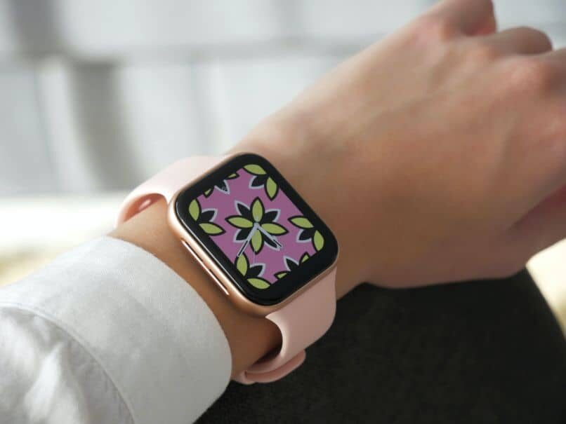 smartwatch-wallpaper_15087-4843537