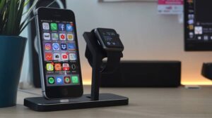 iphone-apple-watch_15086-4789626-4268763-jpg