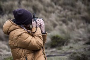 persona-utiliza-camara-profesional_14582-4229800-5921601-jpg