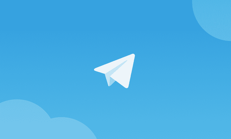 telegram-fondo-azul_14135-5382318